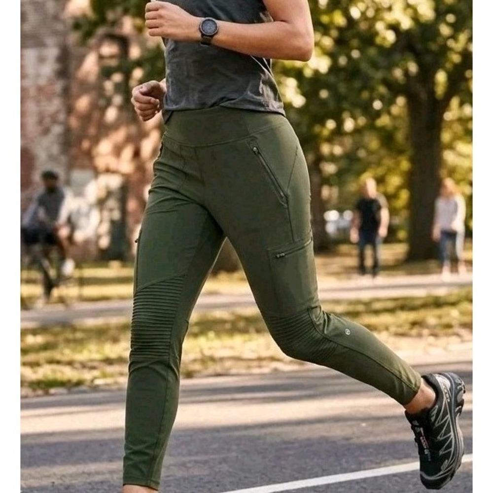 ATHLETA Headlands Hybrid Cargo Tights Pants Olive Green Hiking Trail Size 10